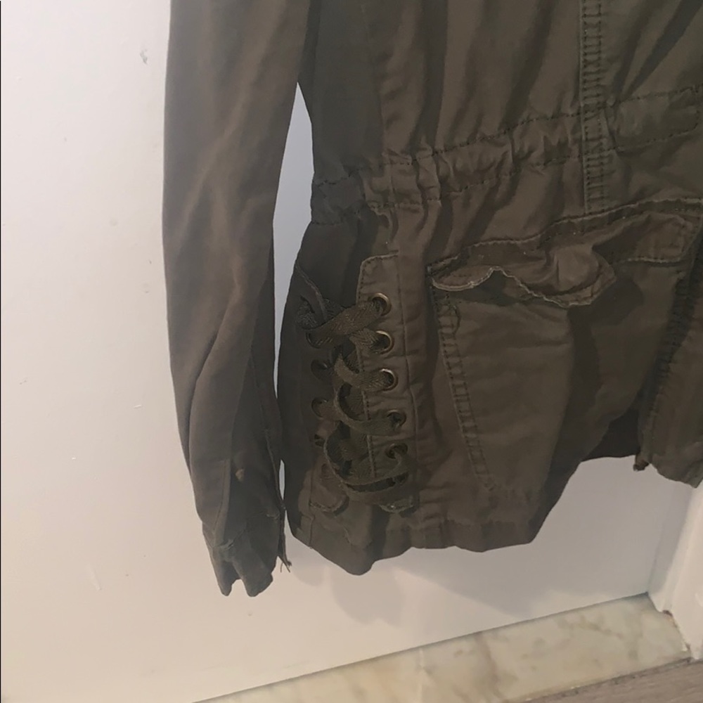 Women’s jacket - Picture 2 of 4